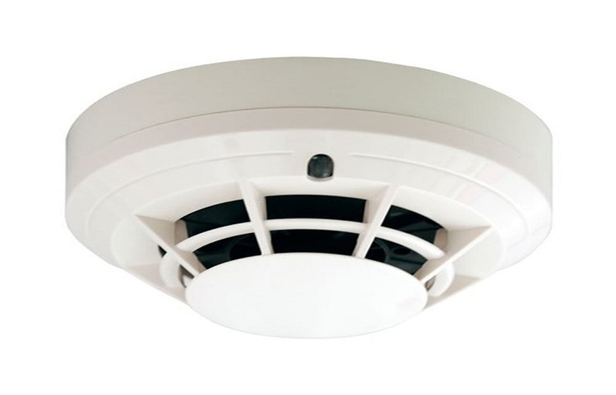 Smoke Detection in Large Spaces: Are Standard Smoke Alarms Enough