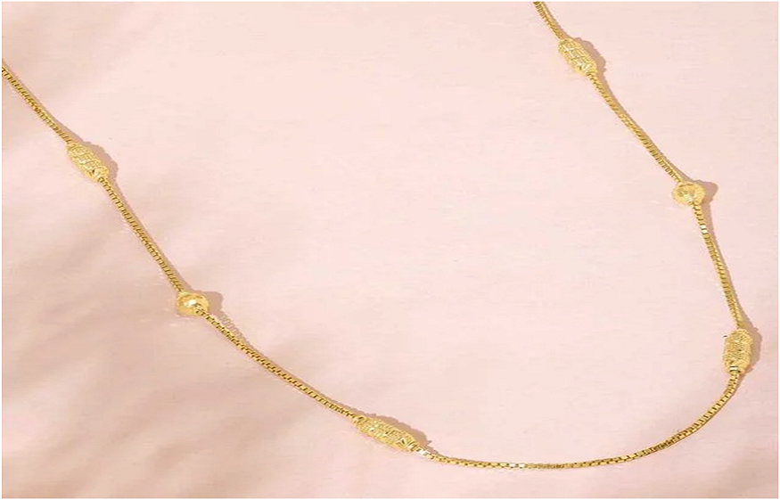 Sassy Swirl Gold Chain